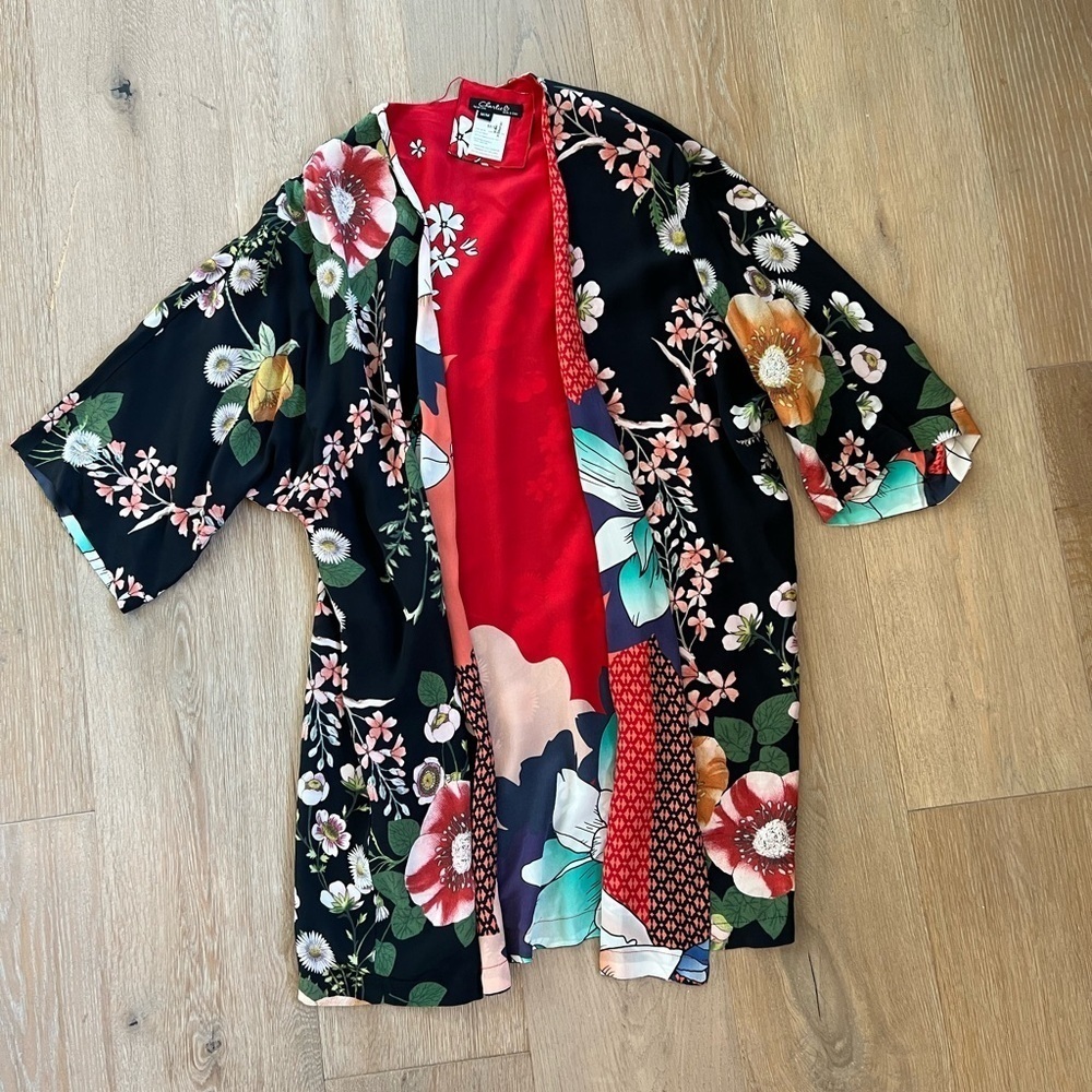 Charlie B Reversable Floral Kimono Black and Red Womens Medium - Picture 6 of 11